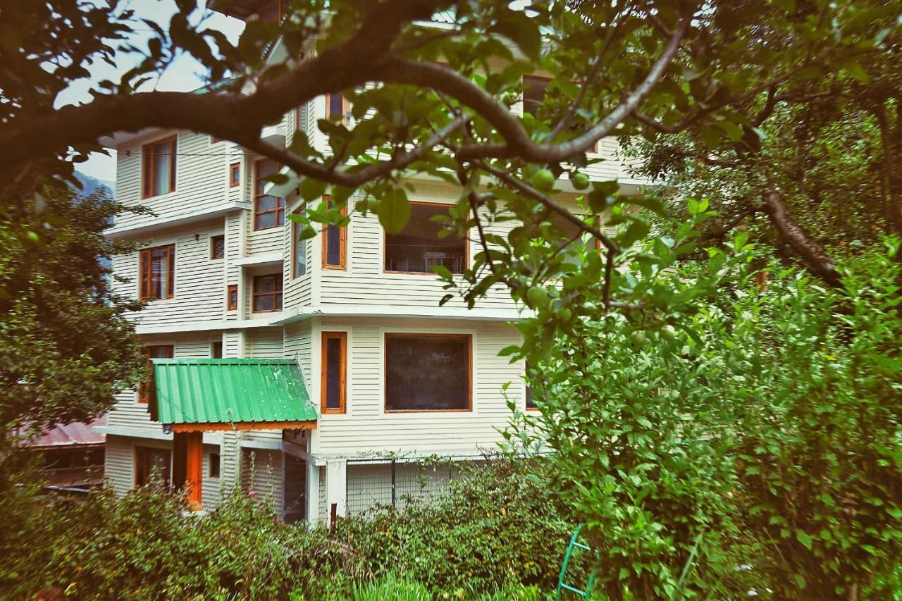 Hotel Rising Star Near To Mall Road #Budgetfriendly #Bigrooms #Garden #Bonfire #Parking #Forestview #Mountainview Manāli Exteriör bild