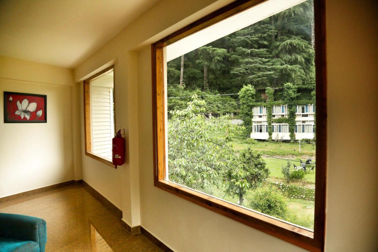 Hotel Rising Star Near To Mall Road #Budgetfriendly #Bigrooms #Garden #Bonfire #Parking #Forestview #Mountainview Manāli Exteriör bild