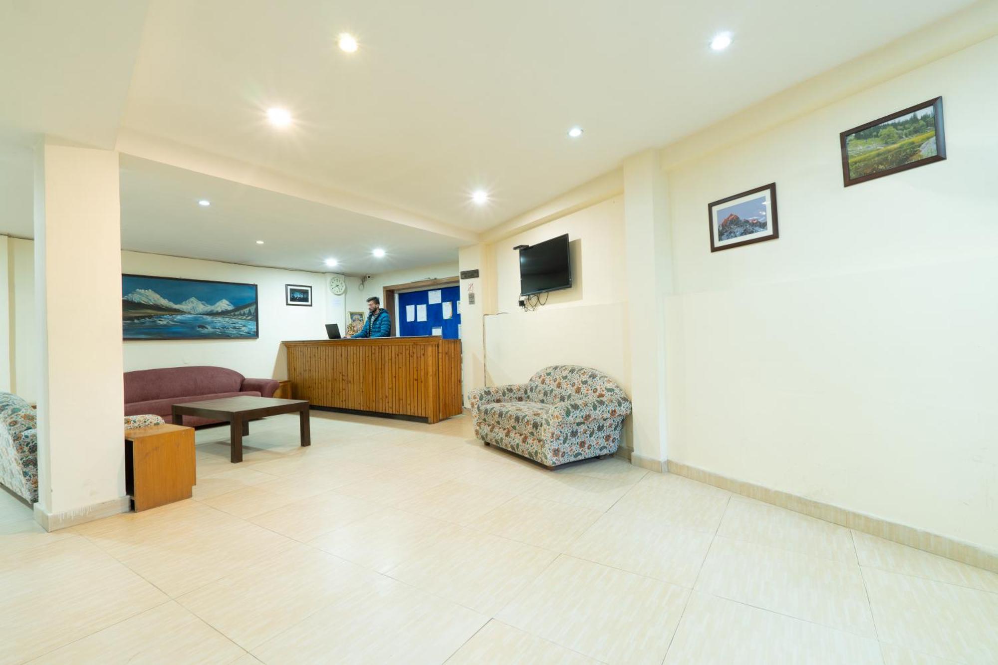 Hotel Rising Star Near To Mall Road #Budgetfriendly #Bigrooms #Garden #Bonfire #Parking #Forestview #Mountainview Manāli Exteriör bild