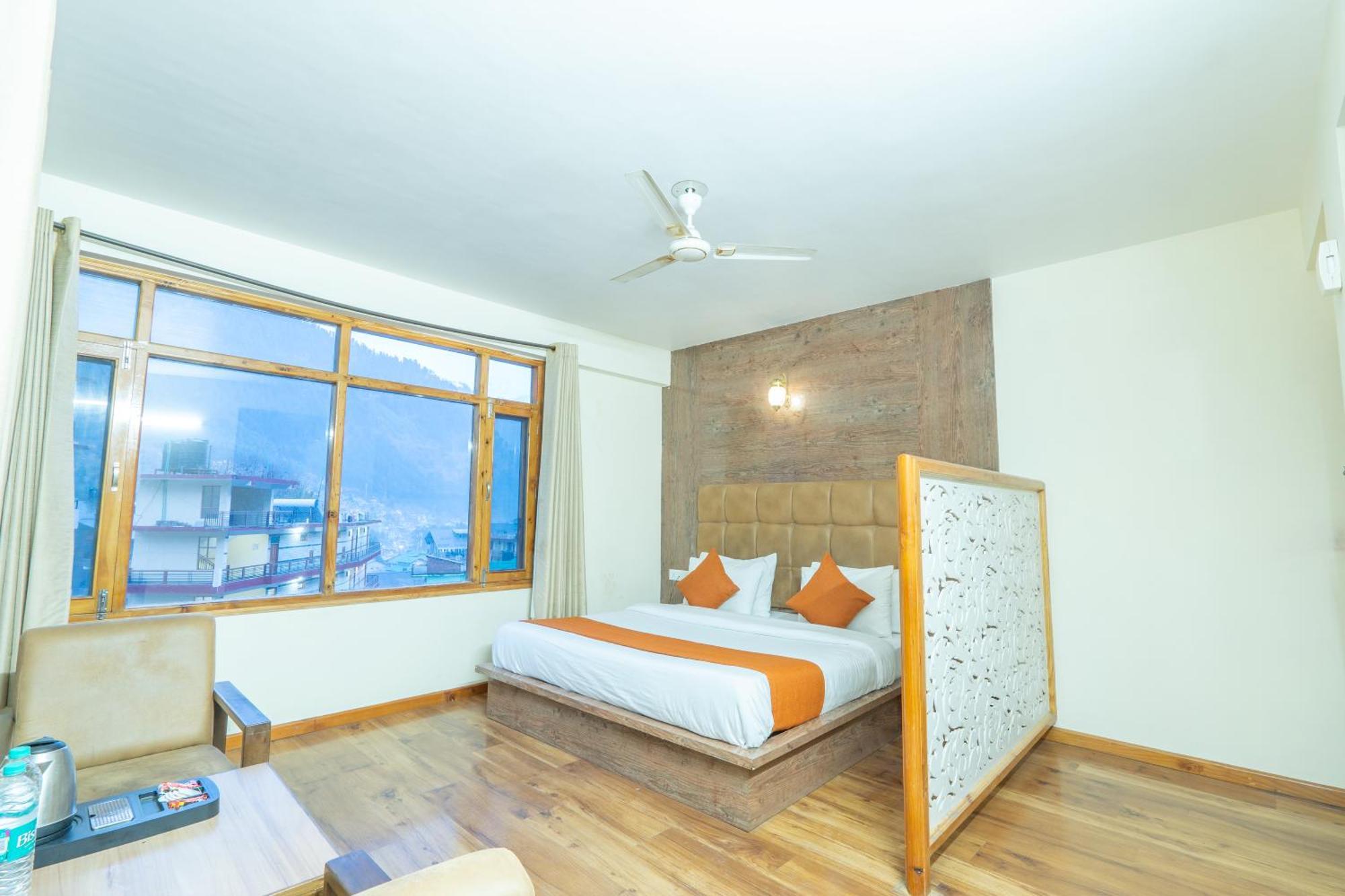 Hotel Rising Star Near To Mall Road #Budgetfriendly #Bigrooms #Garden #Bonfire #Parking #Forestview #Mountainview Manāli Exteriör bild