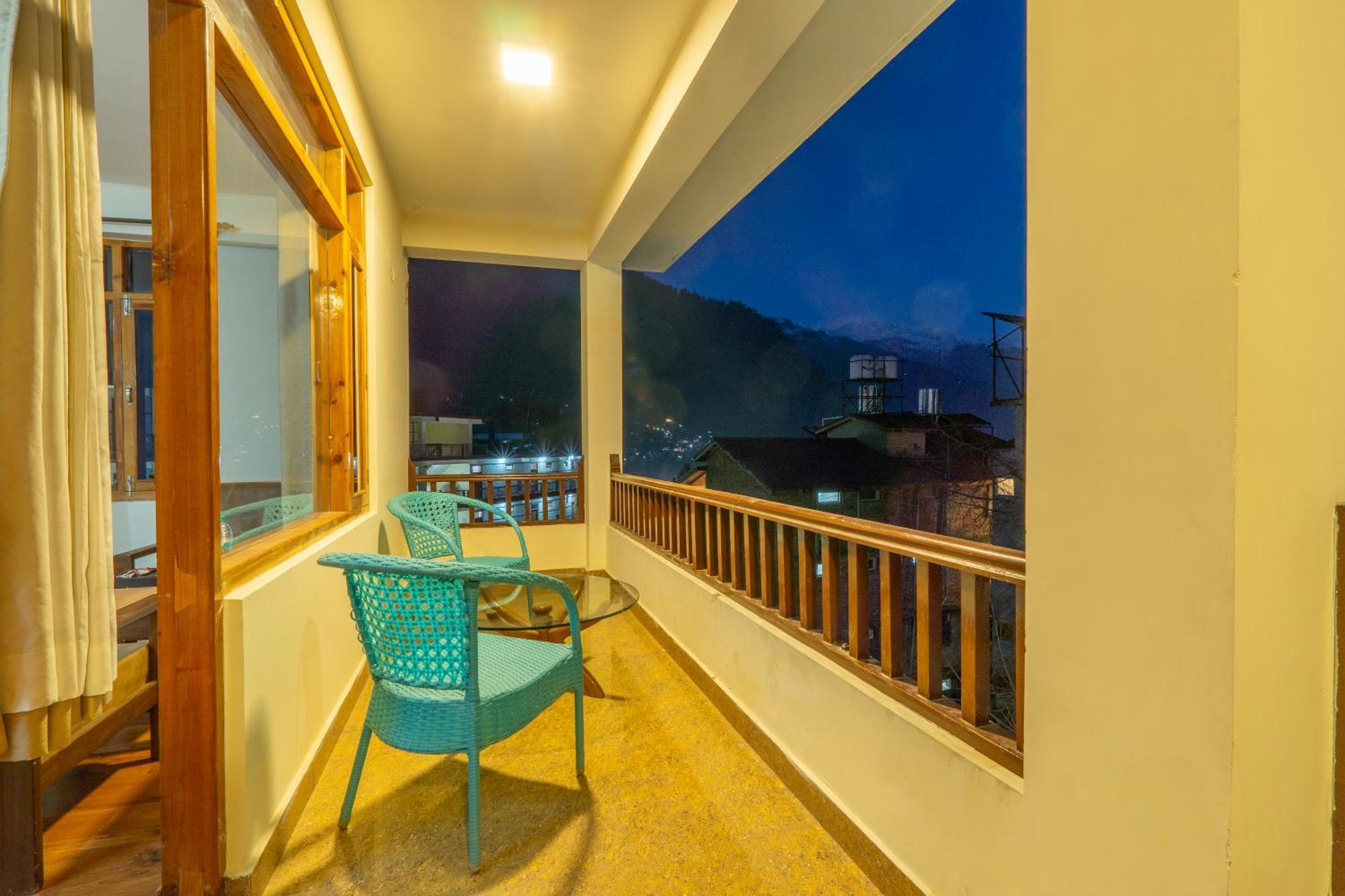 Hotel Rising Star Near To Mall Road #Budgetfriendly #Bigrooms #Garden #Bonfire #Parking #Forestview #Mountainview Manāli Exteriör bild