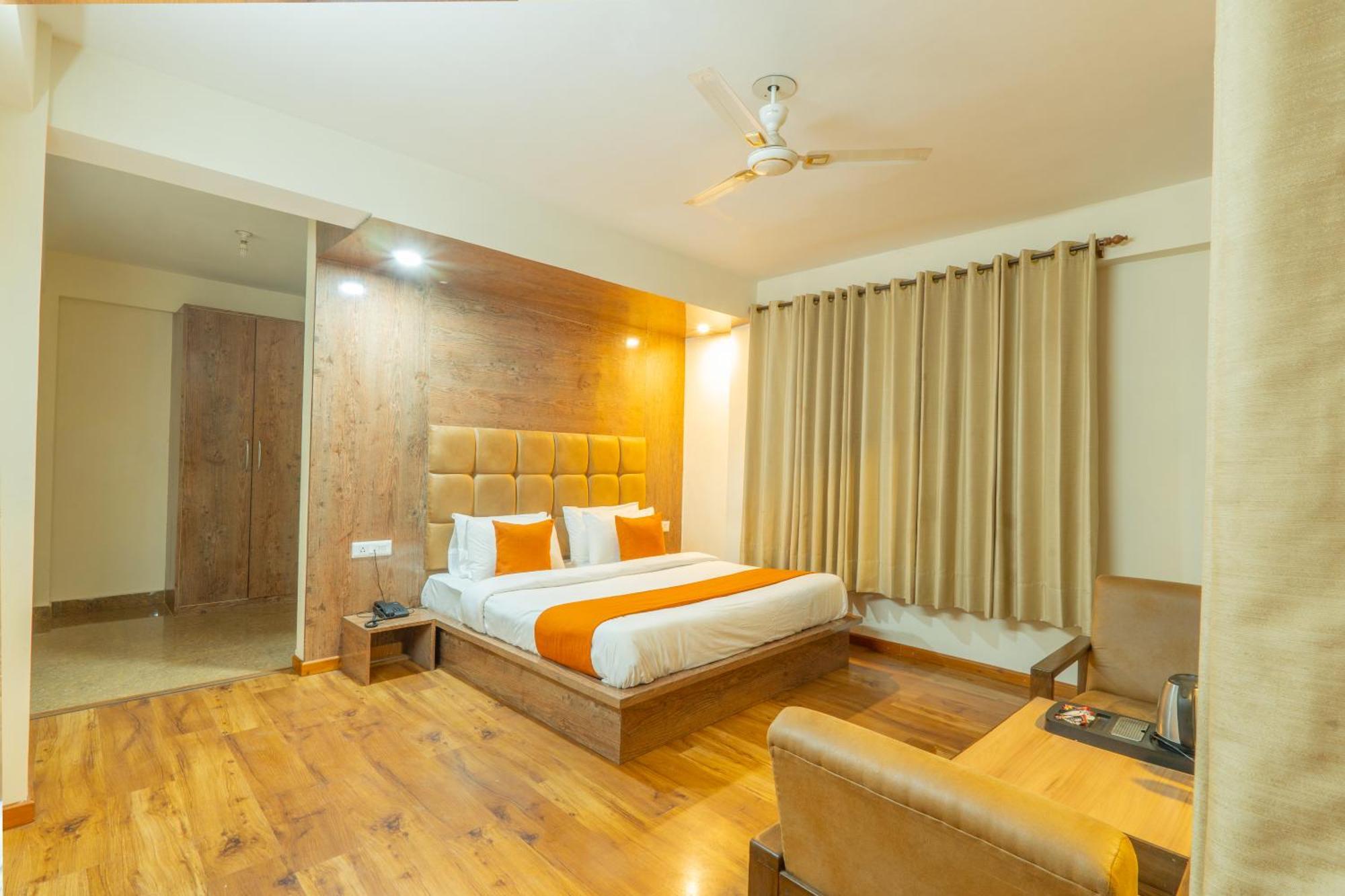 Hotel Rising Star Near To Mall Road #Budgetfriendly #Bigrooms #Garden #Bonfire #Parking #Forestview #Mountainview Manāli Exteriör bild